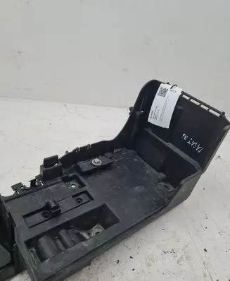 Battery box tray
