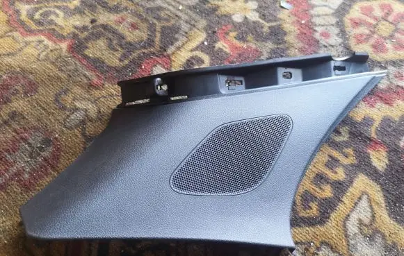 Porsche Macan (95B) (D)pillar trim (top) 95B867245