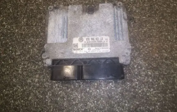 Volkswagen PASSAT B6 Engine control unit/module 03G906021LR 0281013260
