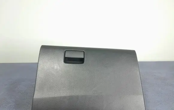 Suzuki SX4 Glove box 73412-61M1