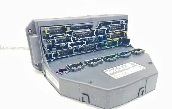 Mercedes-Benz C W204 SAM control unit A2049009701 A2045459801 A2049021601