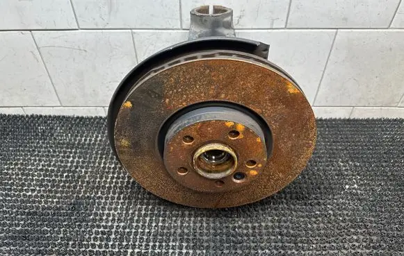 Volvo S60 Front wheel hub spindle knuckle 6G913K170A