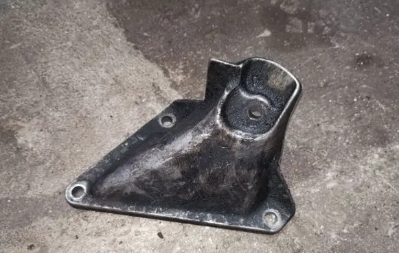 BMW 5 E60 E61 Engine mounting bracket 2211676114901