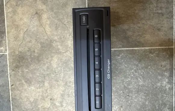 Audi Q7 4L CD/DVD changer 4F0035110A 4F0035110 AA001001