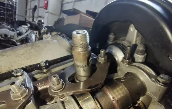 Audi A6 S6 C5 4B Fuel injector