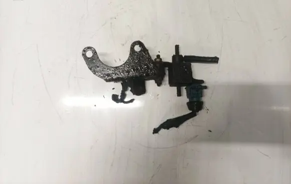 Peugeot 406 Turbo solenoid valve 96230161