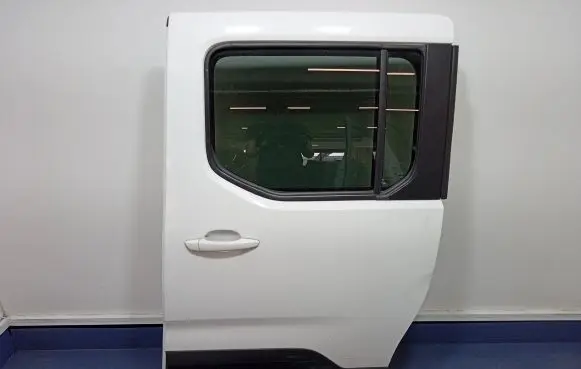 Peugeot Rifter Side sliding door 