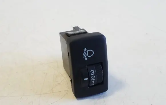Honda CR-V Headlight level height control switch M37548