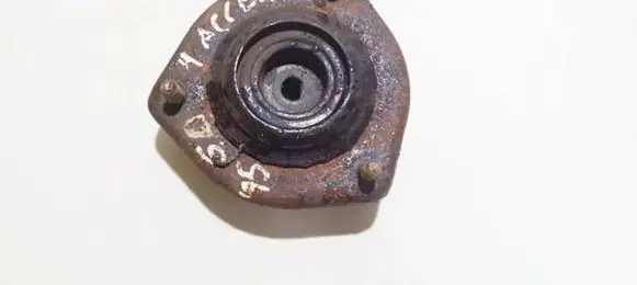 Hyundai Accent Coil spring mount 