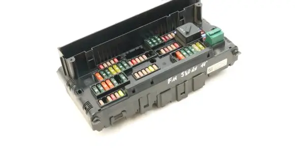 BMW 5 F10 F11 Fuse module 9234421 01399264