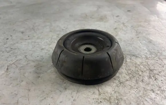 Opel Zafira A Coil spring mount 90538936