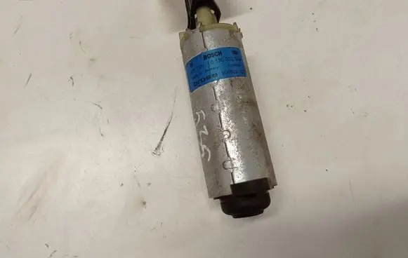 Volkswagen Golf IV Seat adjustment motor 0130002509 900502102