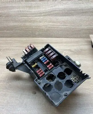 Renault Scenic I Fuse module PA66B2013