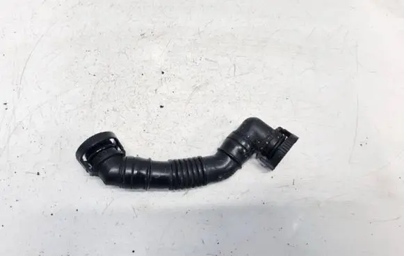 Volkswagen Golf V Breather hose/pipe 03G103493D