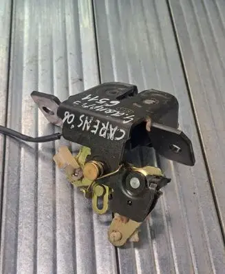 KIA Carens I Tailgate/trunk/boot lock/catch/latch