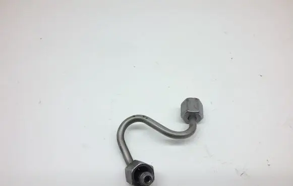 Fuel injector supply line/pipe
