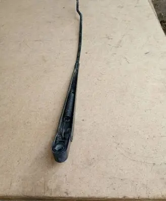 Ford Mondeo Mk III Front wiper blade arm 123321