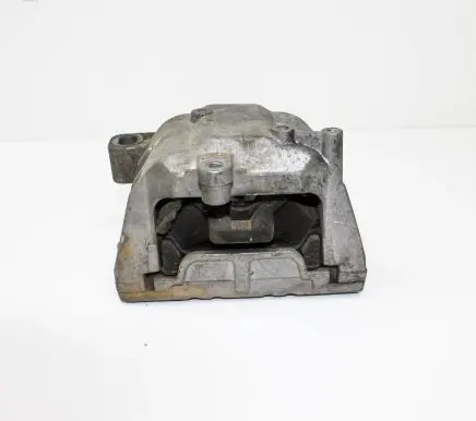 Audi A3 S3 8P Engine mount bracket 1K0199262AE