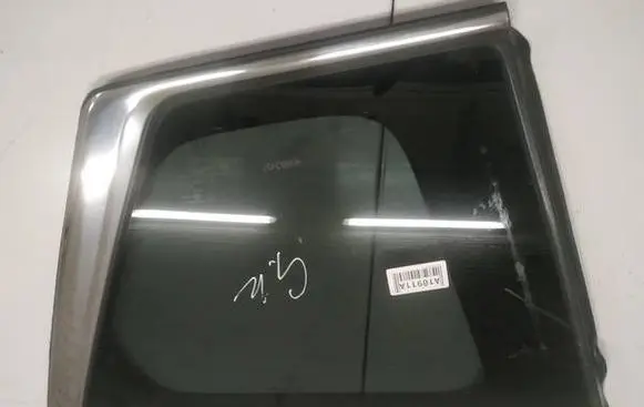 Peugeot 4007 Rear side window as3