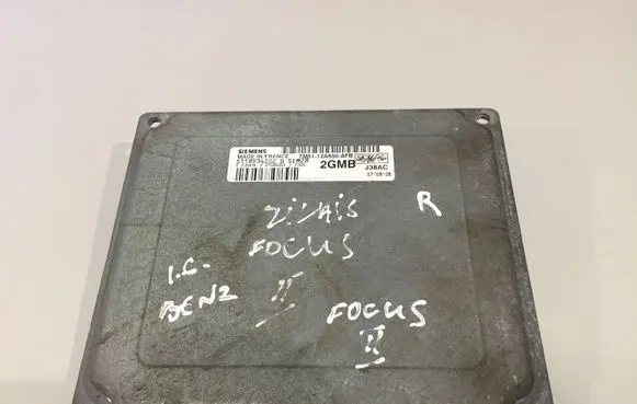 Ford Focus Engine control unit/module 7M5112A650AFB S118934202B