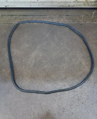 Toyota Verso Rear door rubber seal (on body) 