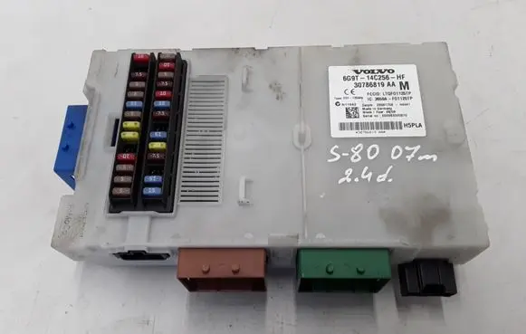 Volvo S80 Fuse module 30786819AA