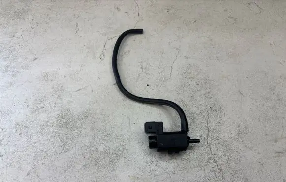 BMW 5 E60 E61 Turbo solenoid valve 1742712