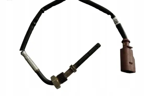 Volkswagen Touareg II Exhaust gas temperature sensor 059906088CG