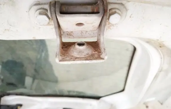 Fiat Idea Tailgate/trunk/boot hinge