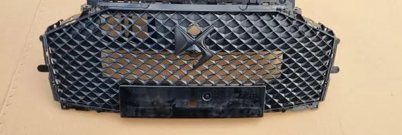 Citroen DS7 Crossback Front grill 9841684580