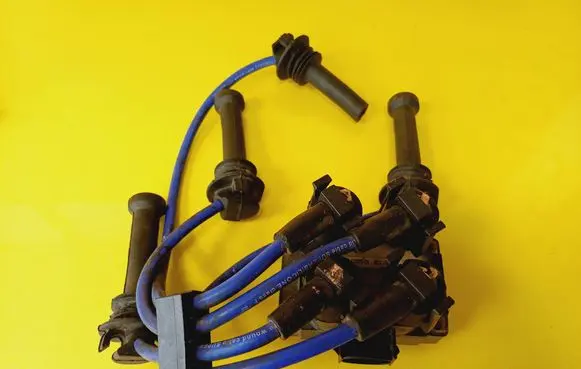 Ford Escort High voltage ignition coil 928F12029CA