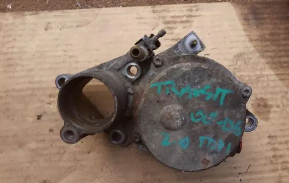 Ford Escort Vacuum pump