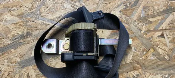 Jaguar S-Type Front seatbelt 2R83F611B08BF