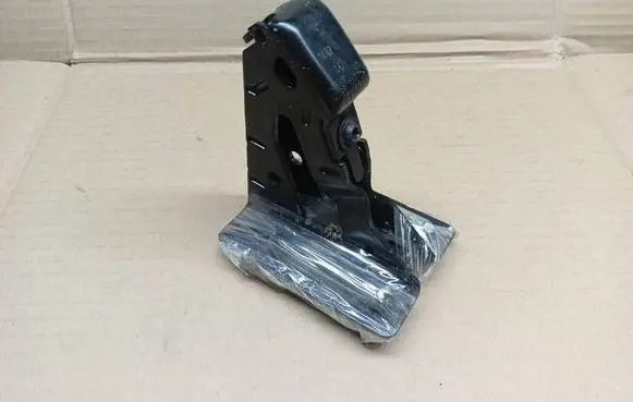 Audi A4 S4 B8 8K Seat back rest lock catch 8K0886177