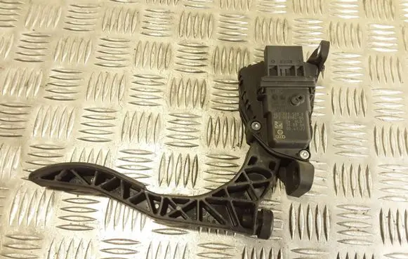 Audi A6 S6 C6 4F Accelerator throttle pedal 4F1723523B 6PV00898406