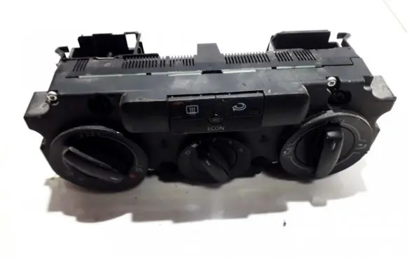 Volkswagen Jetta V Climate control unit 743138