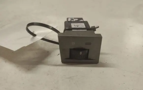 Opel Vectra C Seat heating switch 13138251 32429810