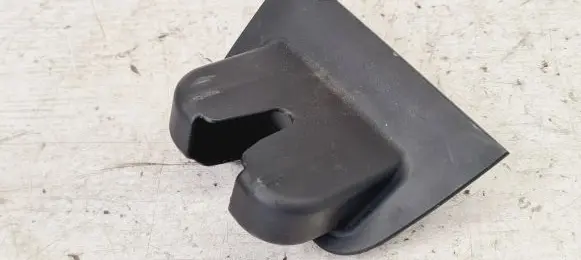 Audi A3 S3 8P Tailgate trim 8P3827520A