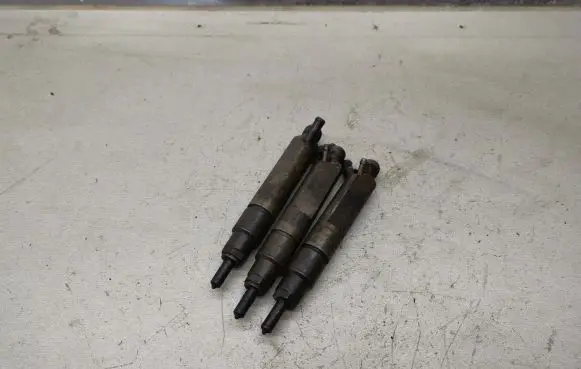 Volkswagen Golf IV Fuel injectors set 028130201T