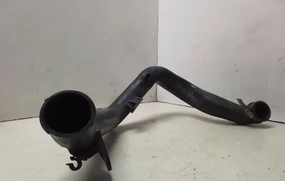 Volkswagen PASSAT B5.5 Engine coolant pipe/hose