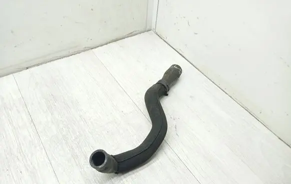 Mercedes-Benz C W204 Engine coolant pipe/hose