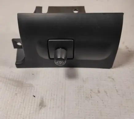Citroen Xantia Mirror switch trim 9626205377