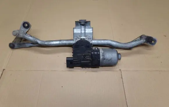 Seat Ibiza III (6L) Front wiper linkage and motor 
