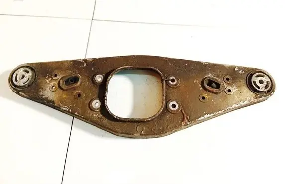 Mercedes-Benz E W211 Engine mount bracket a2303521806