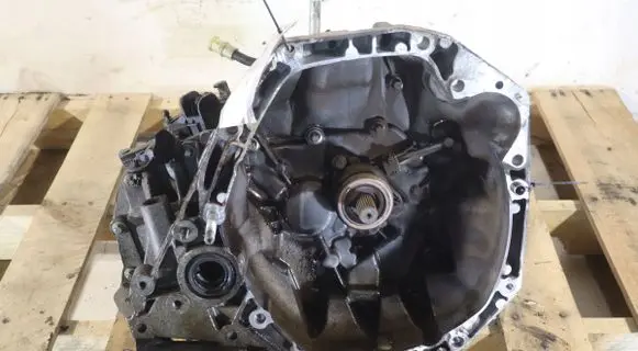 Renault Clio IV Manual 5 speed gearbox JR5335