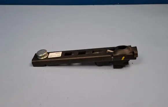 Renault Kangoo II Seat belt adjustment rail 448762C