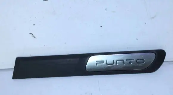 Fiat Punto Evo Front arch trim 735497352 A642
