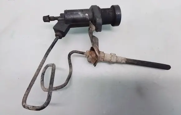 Clutch slave cylinder