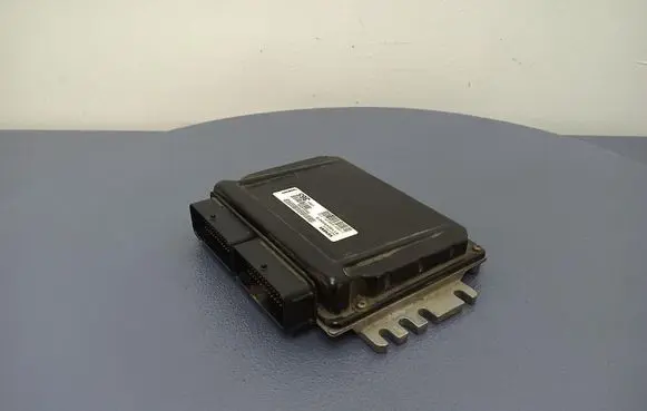 Volvo S40, V40 Engine control unit/module ECU P30614365