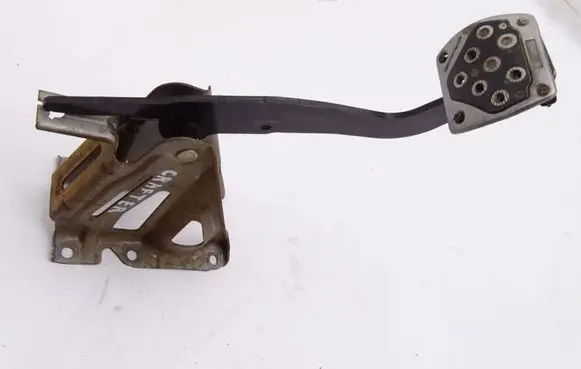 Volkswagen Crafter Brake pedal